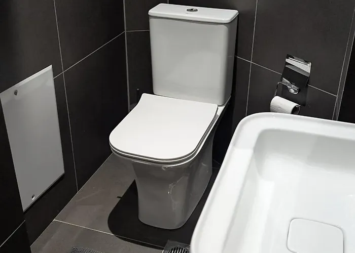 Intimate Escape * פאטרה