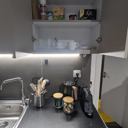 Intimate Escape * Patras