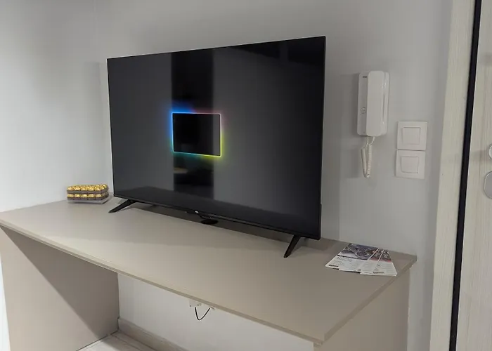 Intimate Escape * Patras